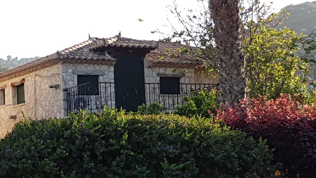 Castello Bellos Villas & Apartments Keri ภายนอก รูปภาพ