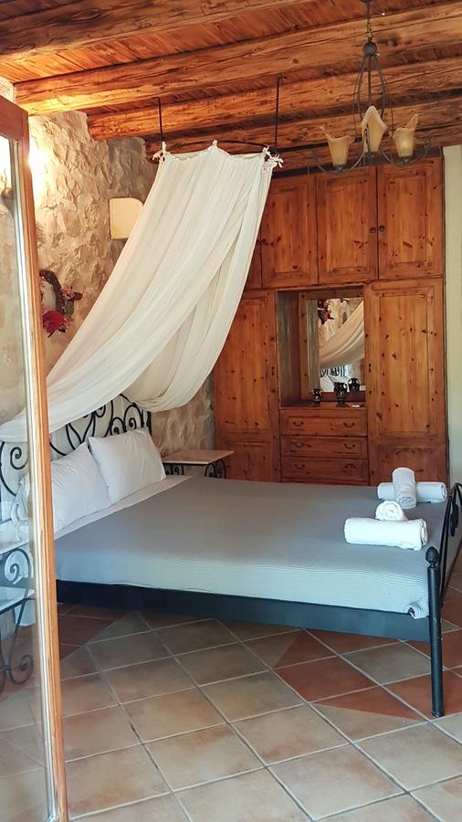 Castello Bellos Villas & Apartments Keri ภายนอก รูปภาพ