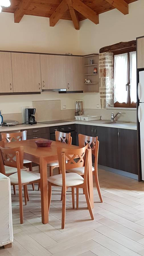 Castello Bellos Villas & Apartments Keri ภายนอก รูปภาพ