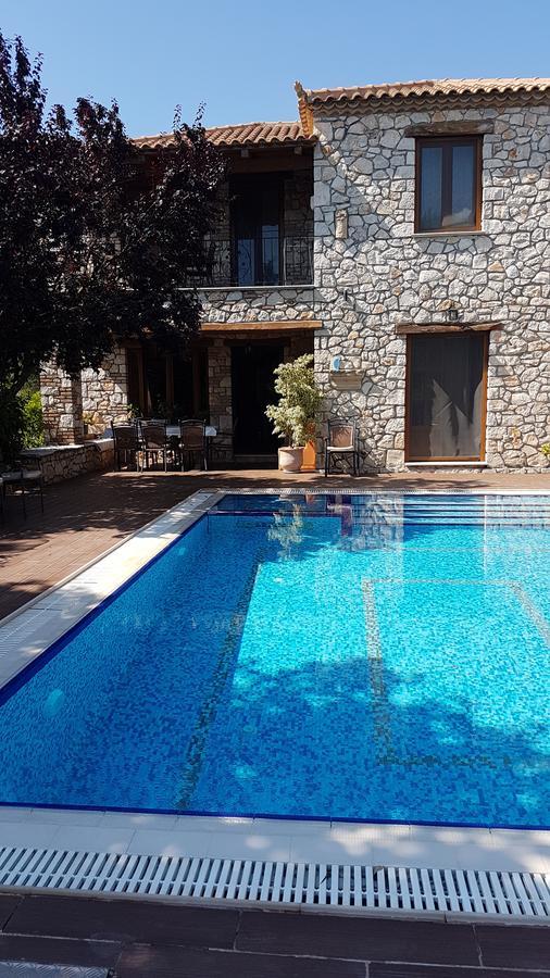 Castello Bellos Villas & Apartments Keri ภายนอก รูปภาพ