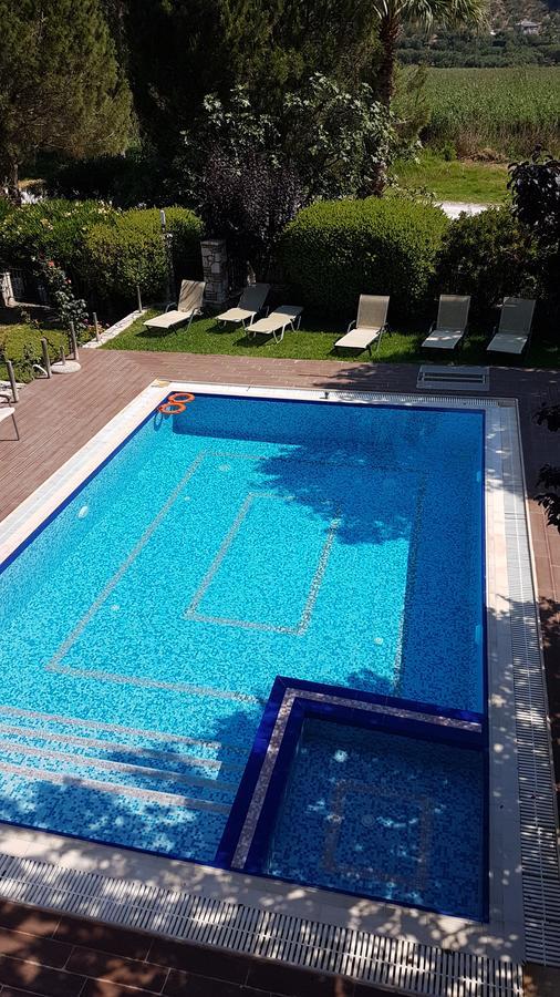 Castello Bellos Villas & Apartments Keri ภายนอก รูปภาพ